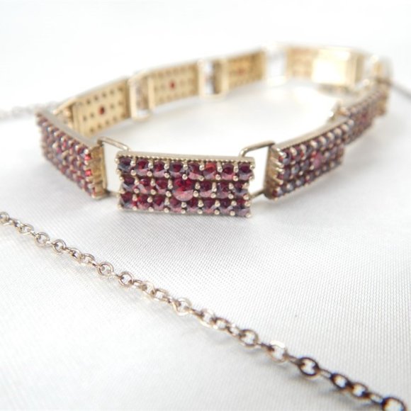 Vintage Bohemian Clustered True Garnet 900 Silver 5-Piece Jewelry Set - Picture 6 of 12